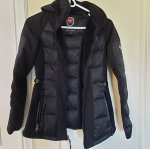 Fitted winter puffy-ish coat